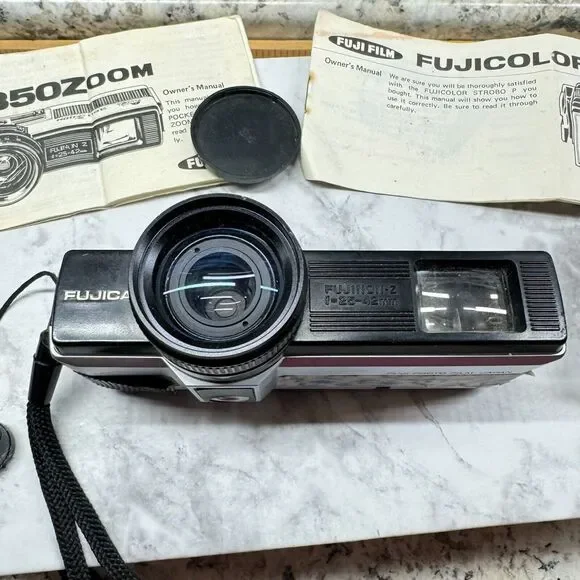 VINTAGE POCKET FUJICA 350 ZOOM FILM CAMERA with FLASH